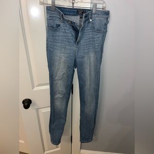 Abercrombie & Fitch Curve Love High Rise Super Skinny jeans (medium wash)